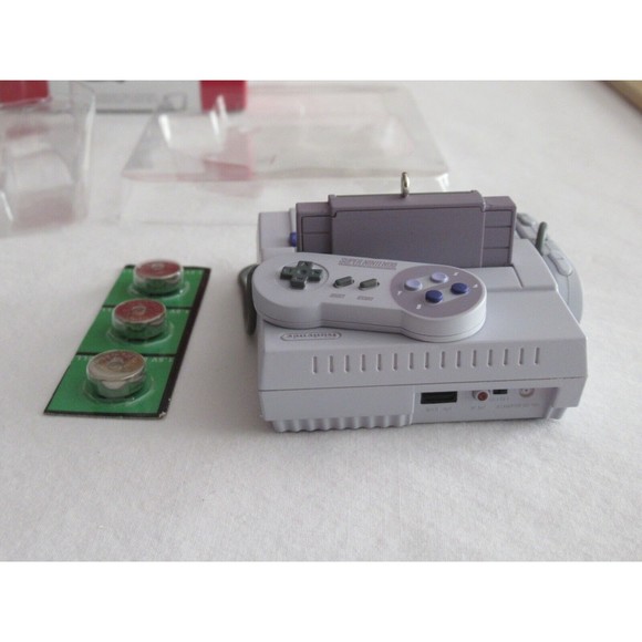 FLAW* 2021 Hallmark SuperMarioWorld Nintendo Console Ornament Magic Light Sound - Picture 10 of 12